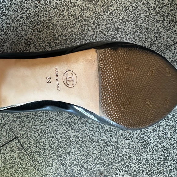 CHANEL Trendy - Chrome Name Plate Logo - Black Patent Leather High Heel 39 8.5 - Picture 5 of 6